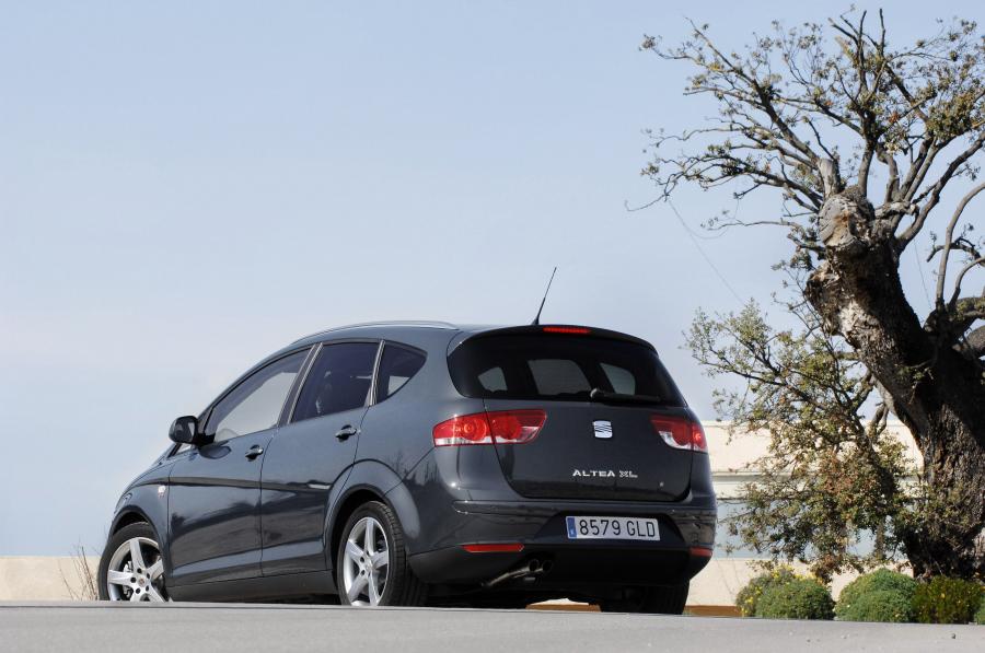  Seat Altea XL 2010 года  (фото 28 из 34)